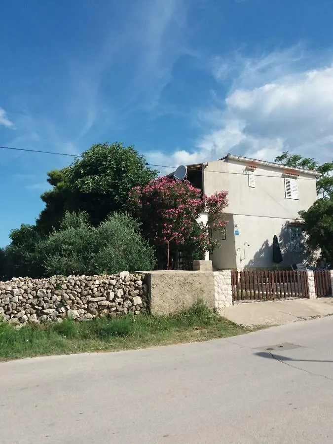 Apartment Apartman Nona Povljana Croatia