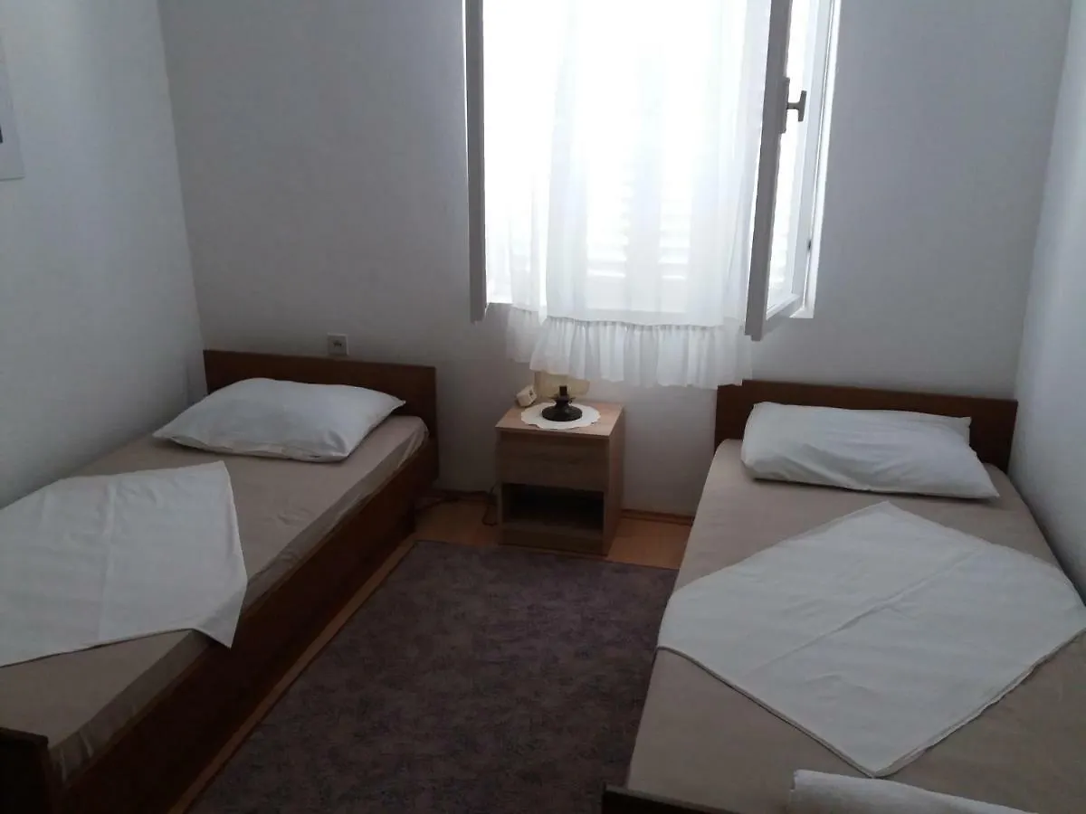 Apartment Apartman Nona Povljana