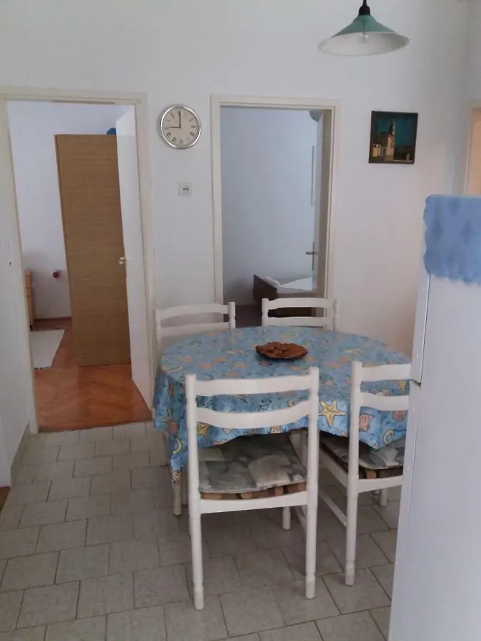 Apartman Nona Povljana