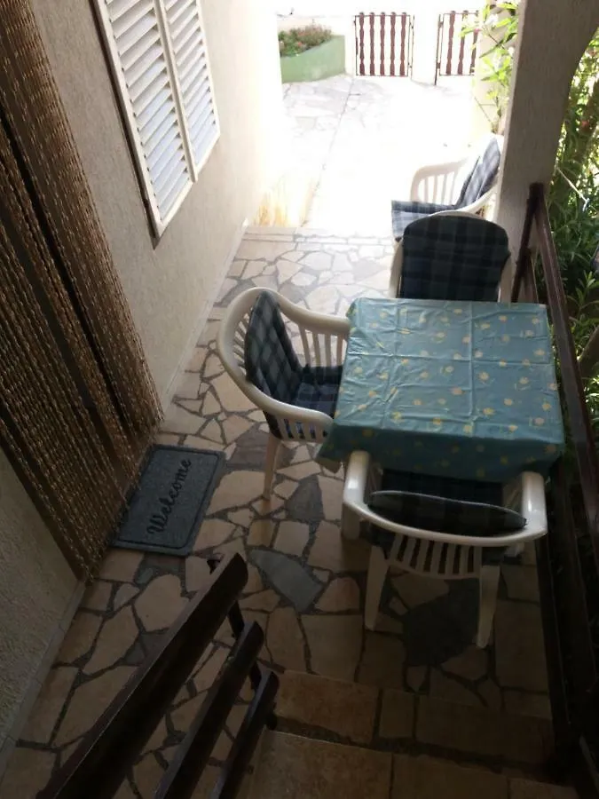 Apartman Nona Povljana 0*,  Croatia